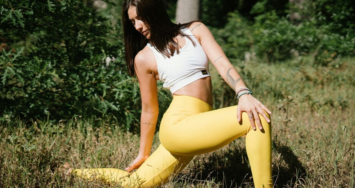 Leia mais sobre o artigo “Posturas de Yoga com Objetos do Dia a Dia: Guia para Iniciantes”