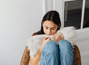Leia mais sobre o artigo Mente ansiosa: viver assim dói mais do que parece